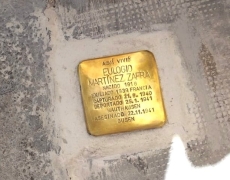 Cuando él oía ruidos se metía en su escondite, que era un hueco debajo de la escalera