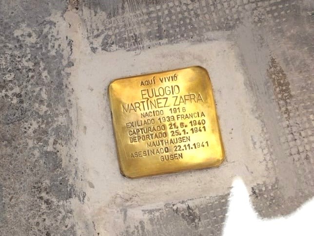 Fuentelespino de Haro coloca el primer Stolpersteine en la provincia de Cuenca, en homenaje a Eulogio Martínez Zafra, uno de los 99 conquenses deportados a campos de concentración nazis Este adoquín de la memoria se ha colocado frente a su antiguo domicilio