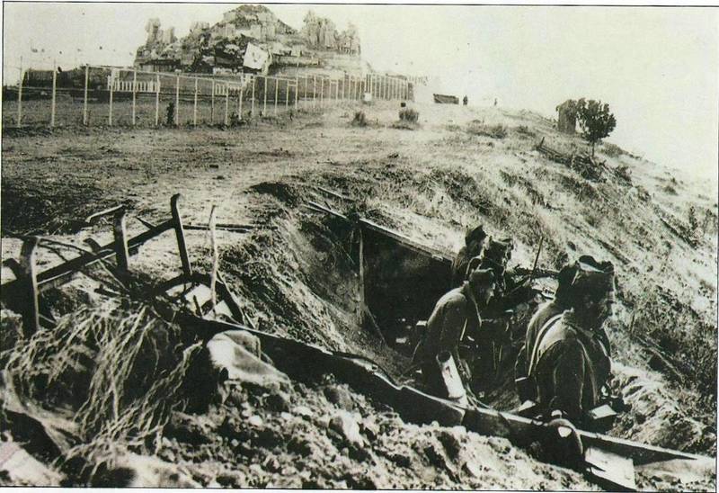 Trincheras de defensa del Cerro de los Ángeles junto al monumento del Sagrado Corazón